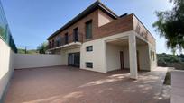 Exterior view of Single-family semi-detached for sale in Rubí  with Heating, Private garden and Terrace