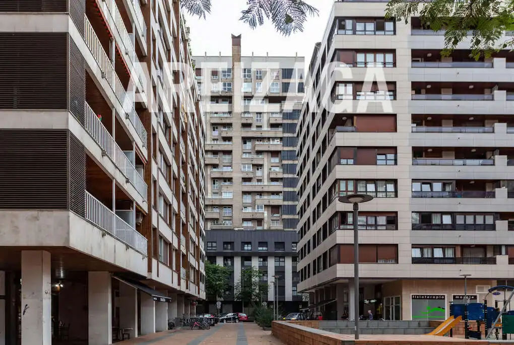 Piso en venta en Karlos I.a Hiribidea carlos, 30, Amara