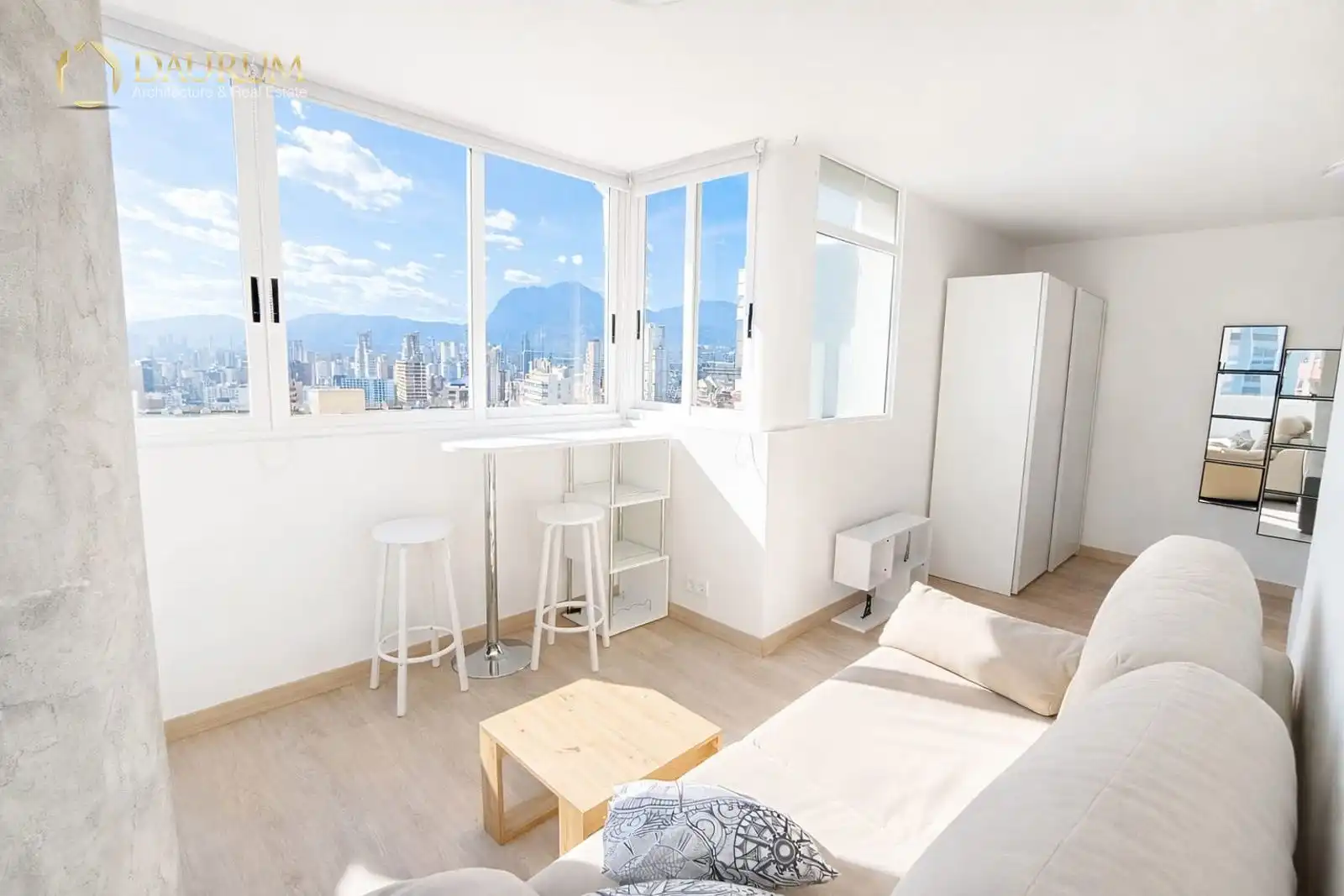 Appartamento con piscina in vendita a CALLE DE VIENA, 1, imagen 15
