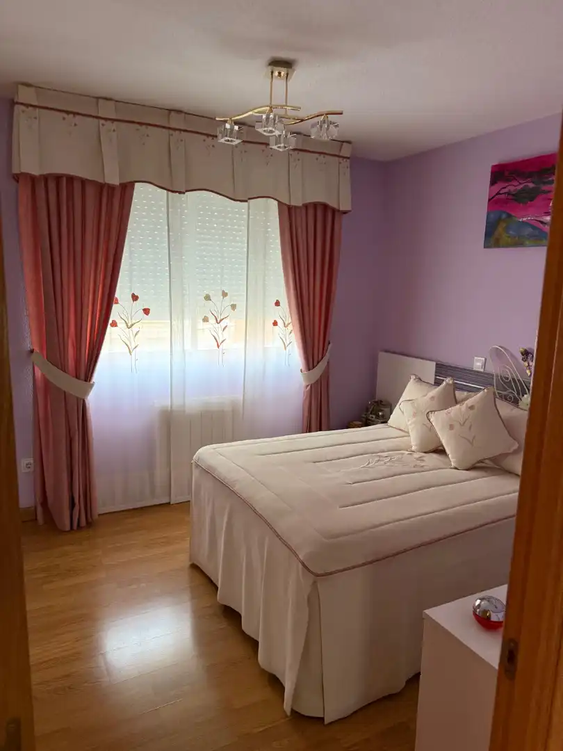 Dormitori de Casa adosada en venda en Arganda del Rey amb Aire condicionat, Calefacció i Jardí privat