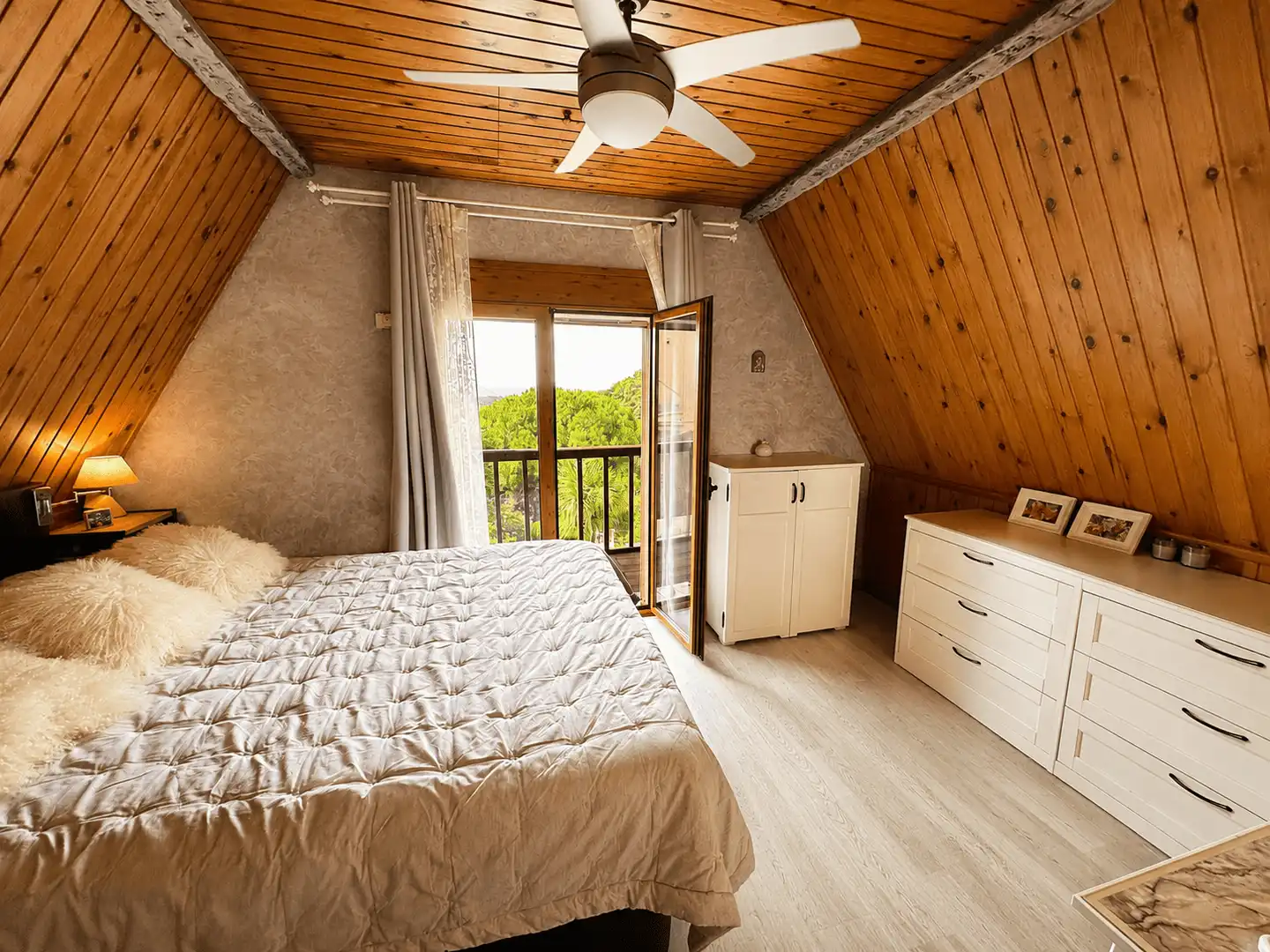 Habitación de Casa o chalet en venta en Sant Cebrià de Vallalta con Aire acondicionado, Calefacción y Jardín privado
