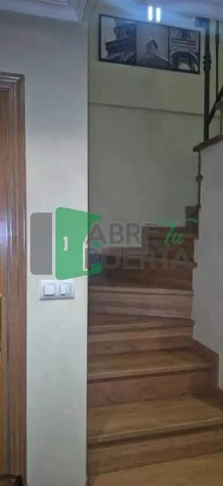Piso en venta en Ourense Capital  con Calefacción, Parquet y Terraza
