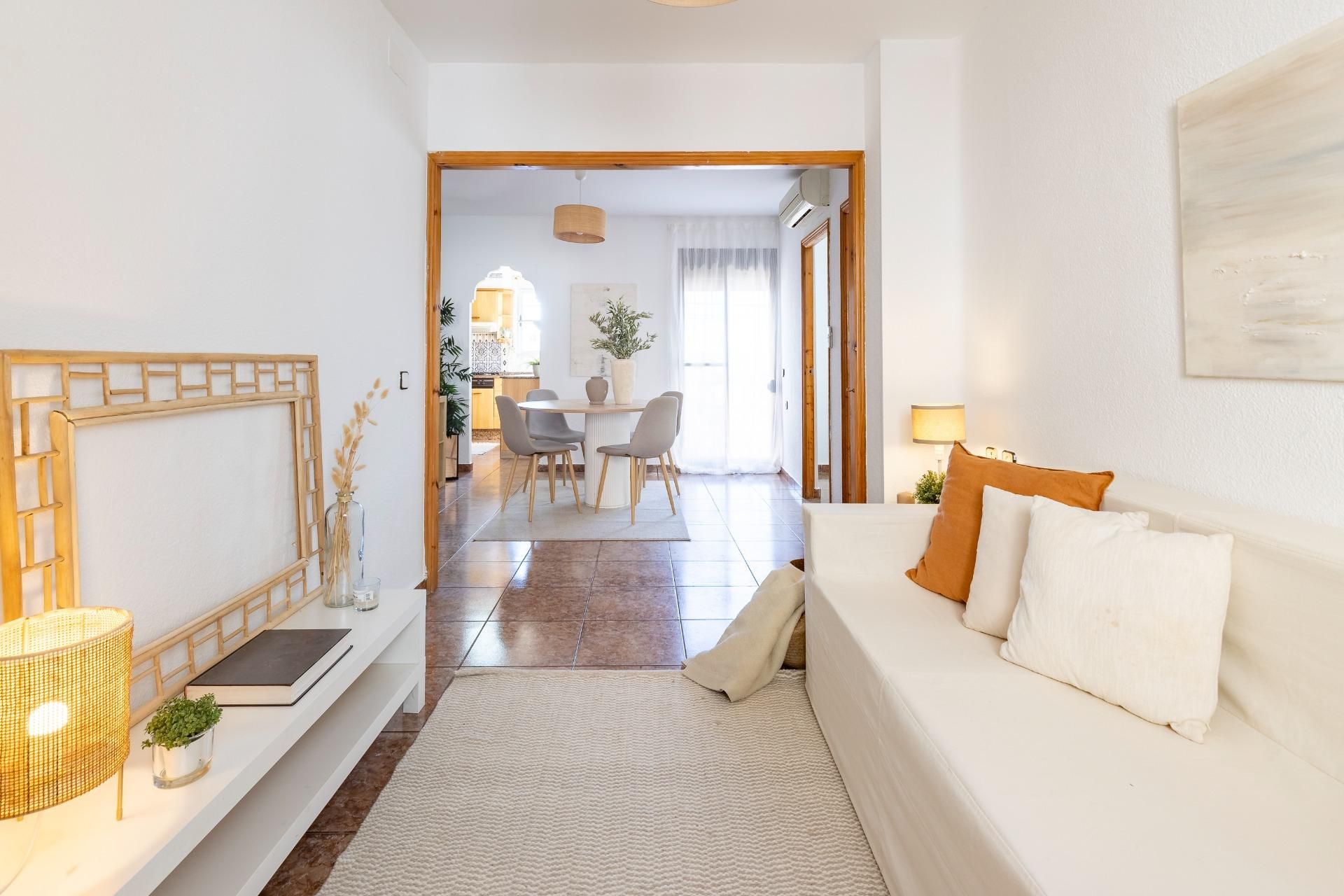 Living room of Flat for sale in Paterna  with Air Conditioner, Terrace and Balcony