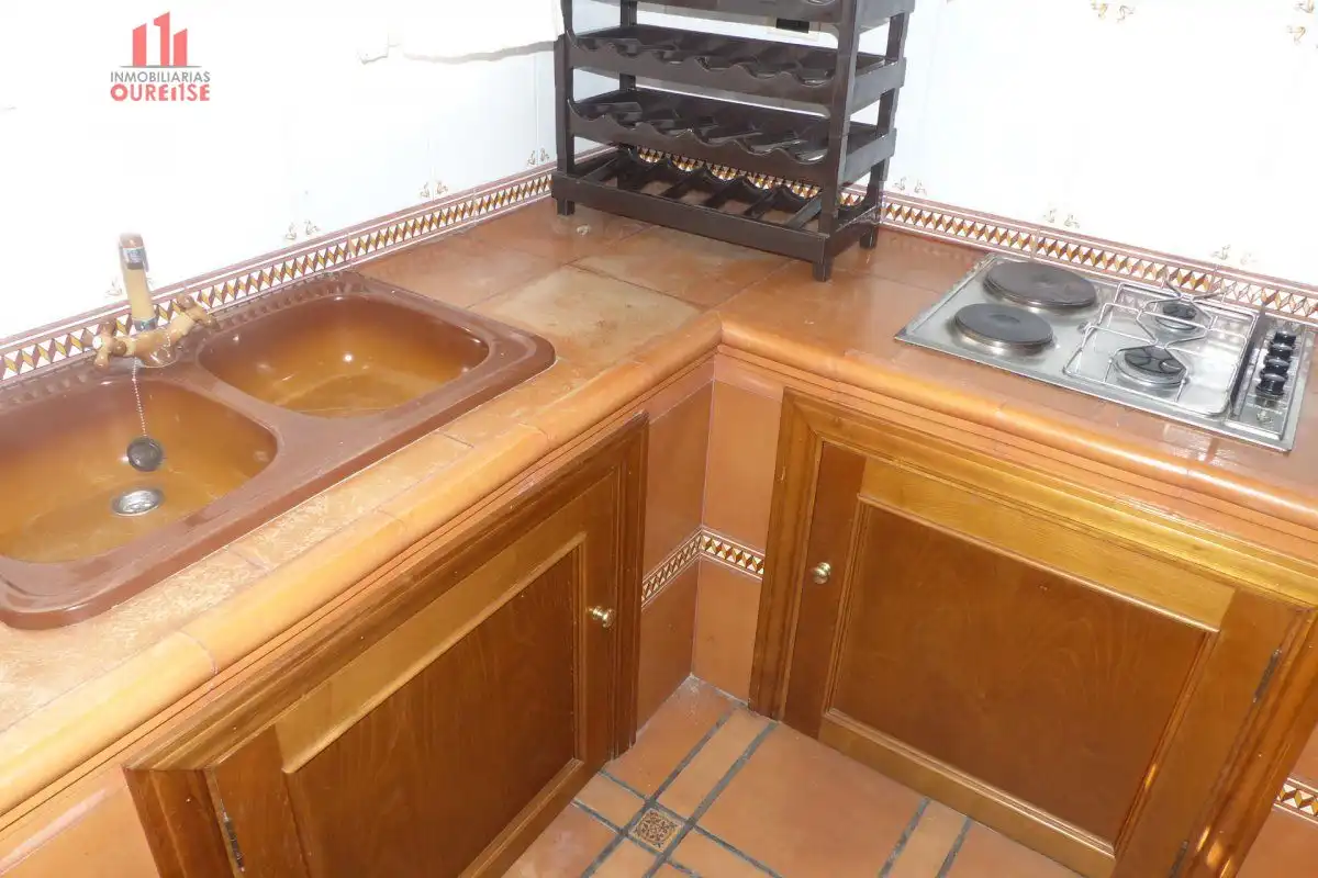 Kitchen of Houses for sale in Ourense Capital   with Heating, Terrace and Storage room