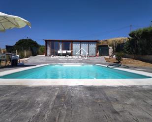 Piscina de Finca rústica en venda en Castellanos de Villiquera amb Jardí privat, Terrassa i Traster