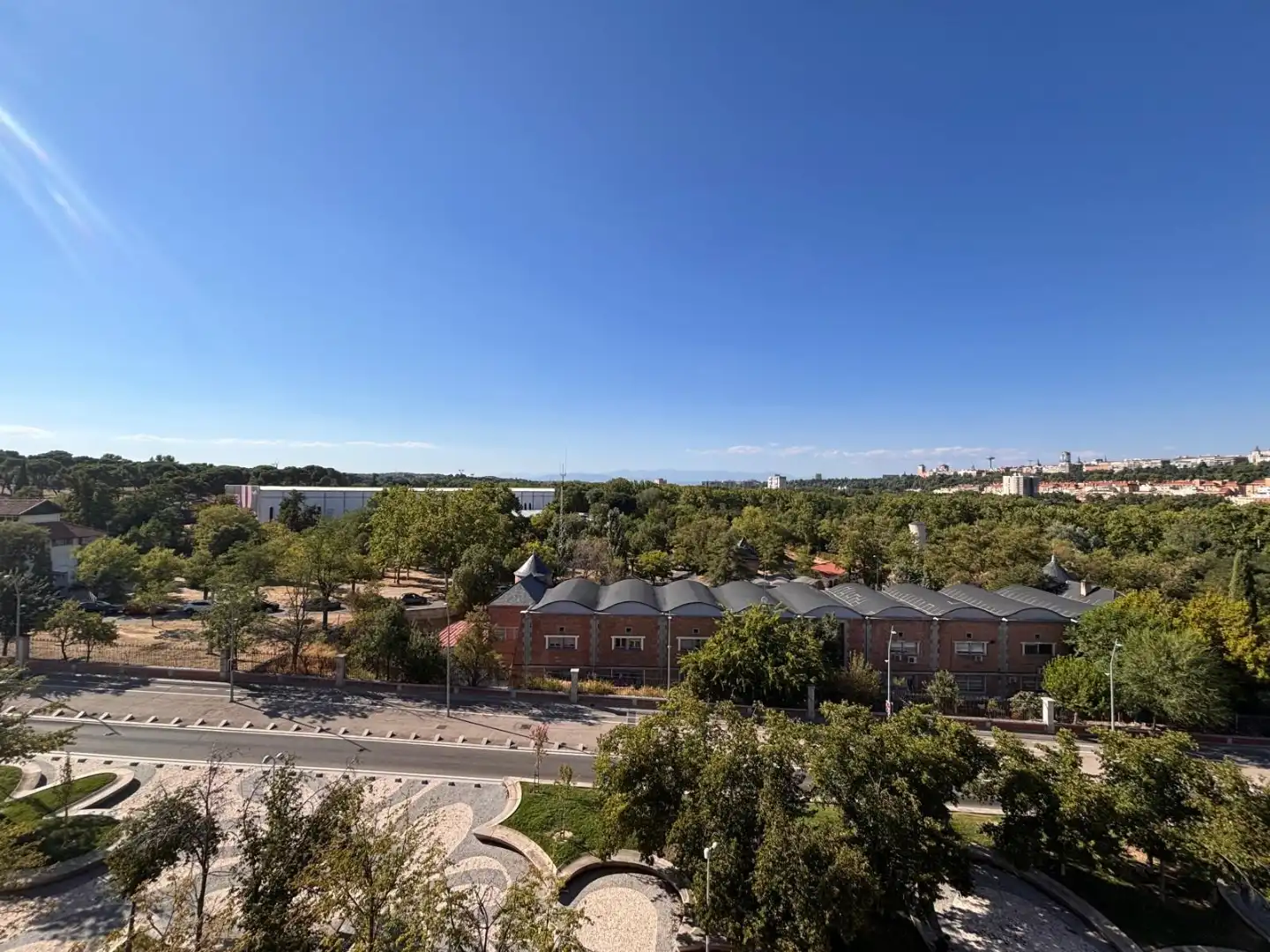 Außenansicht von Dachboden zur Miete in Madrid mit Privatgarten, Parkett und Terrasse