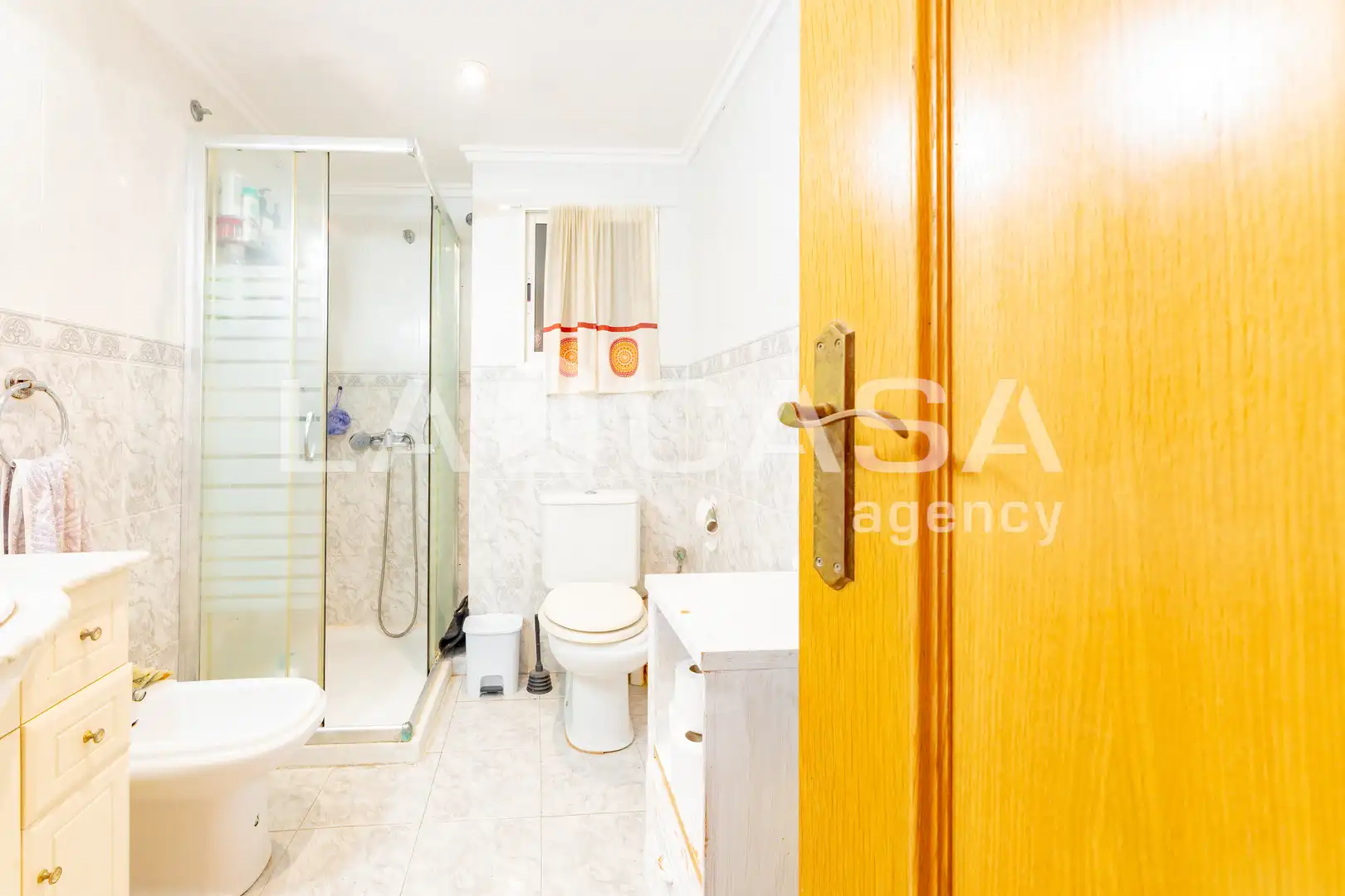 Bathroom of Flat for sale in Valencia