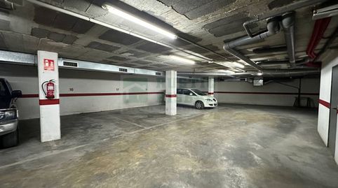 Plaza de parking en venta junto a servicios y zonas escolares en La Bisbal, imatge 5