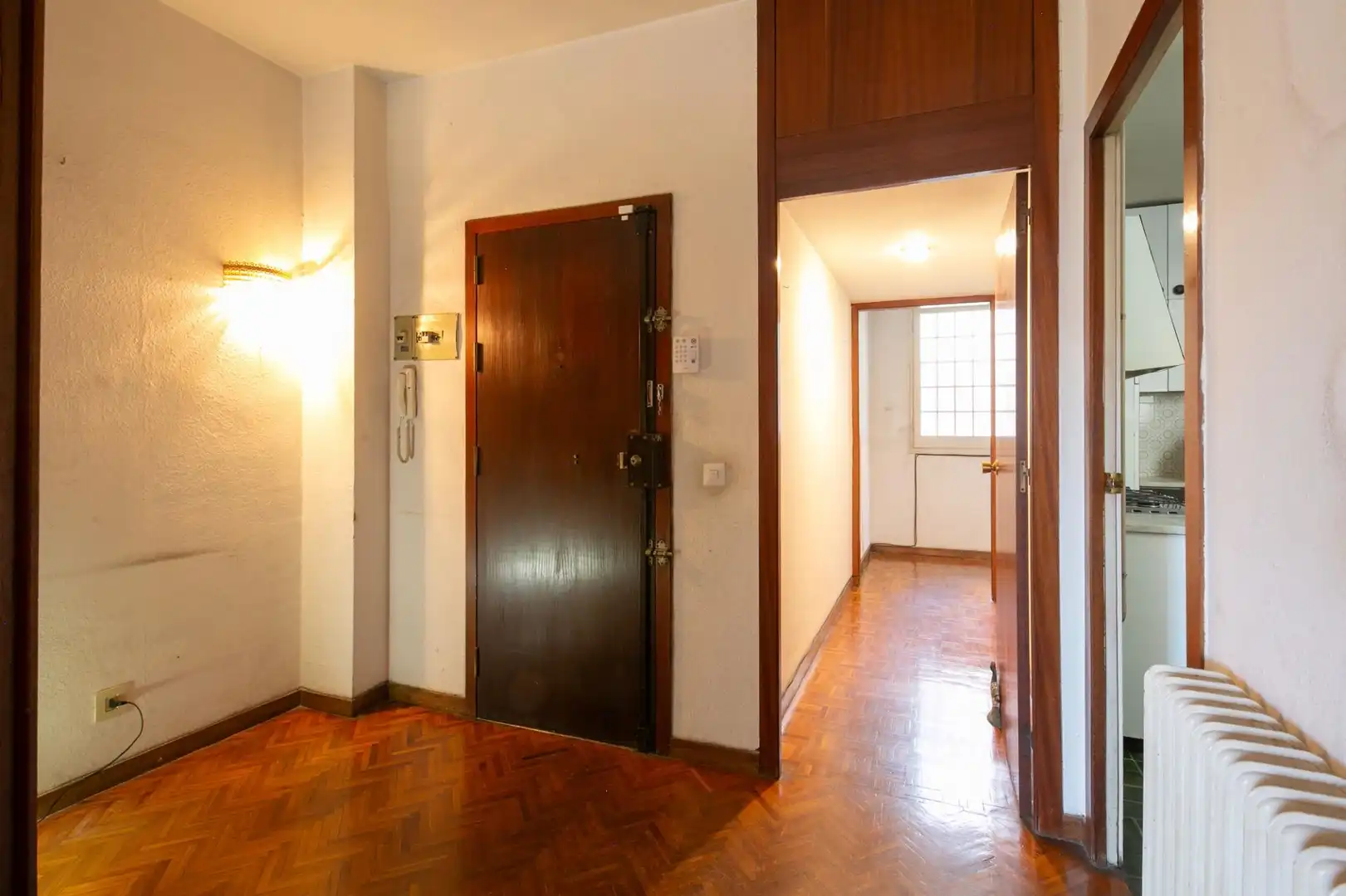 Piso en venta en Barcelona con Calefacción, Parquet y Terraza
