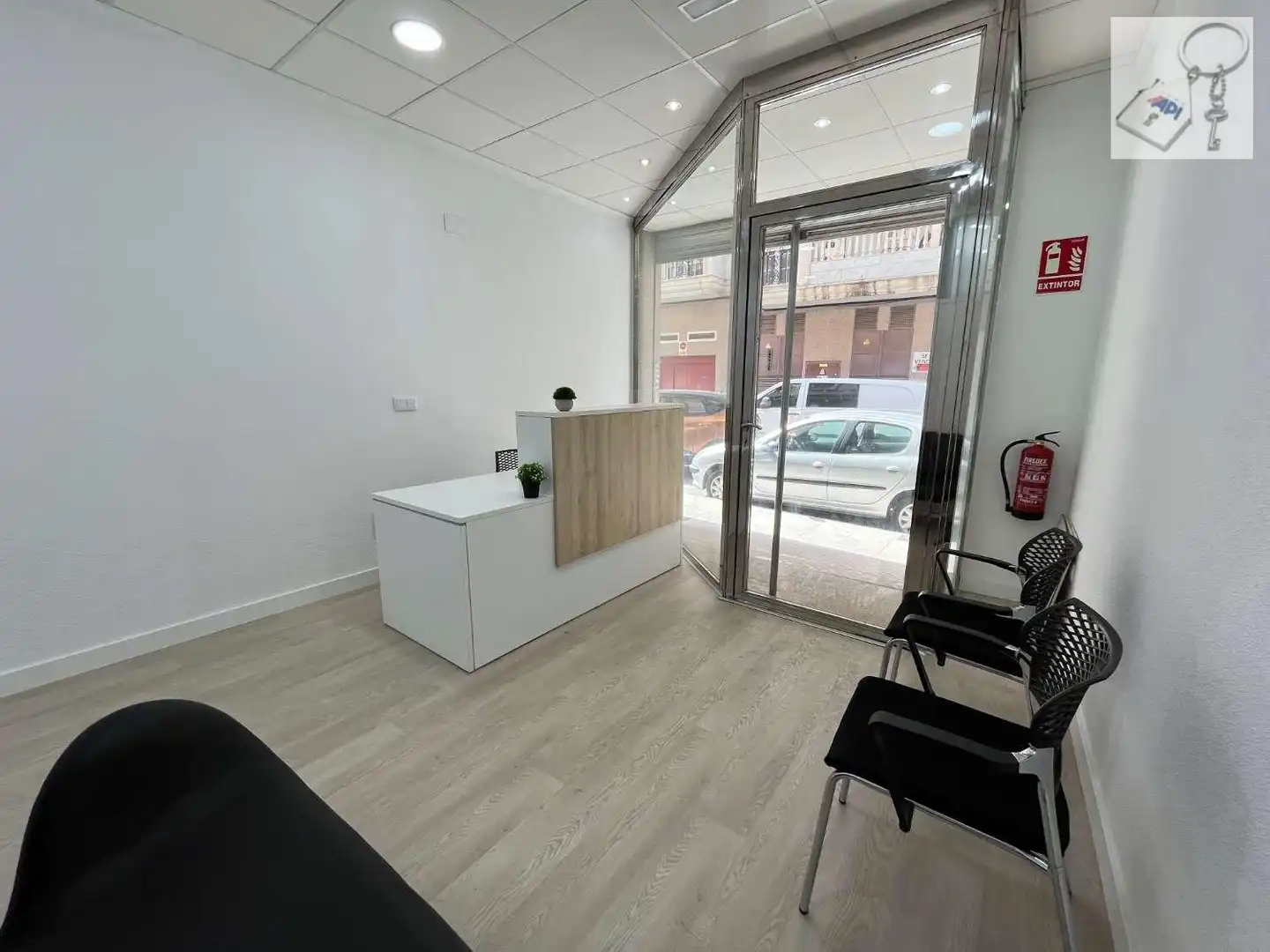 Local en venda en Torrevieja amb Aire condicionat i Moblat