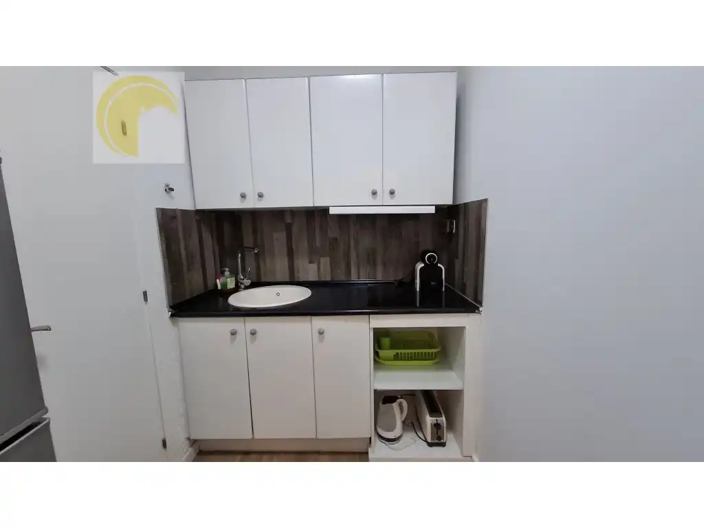Küche von Fabrikhallen zur Miete in Barcelona