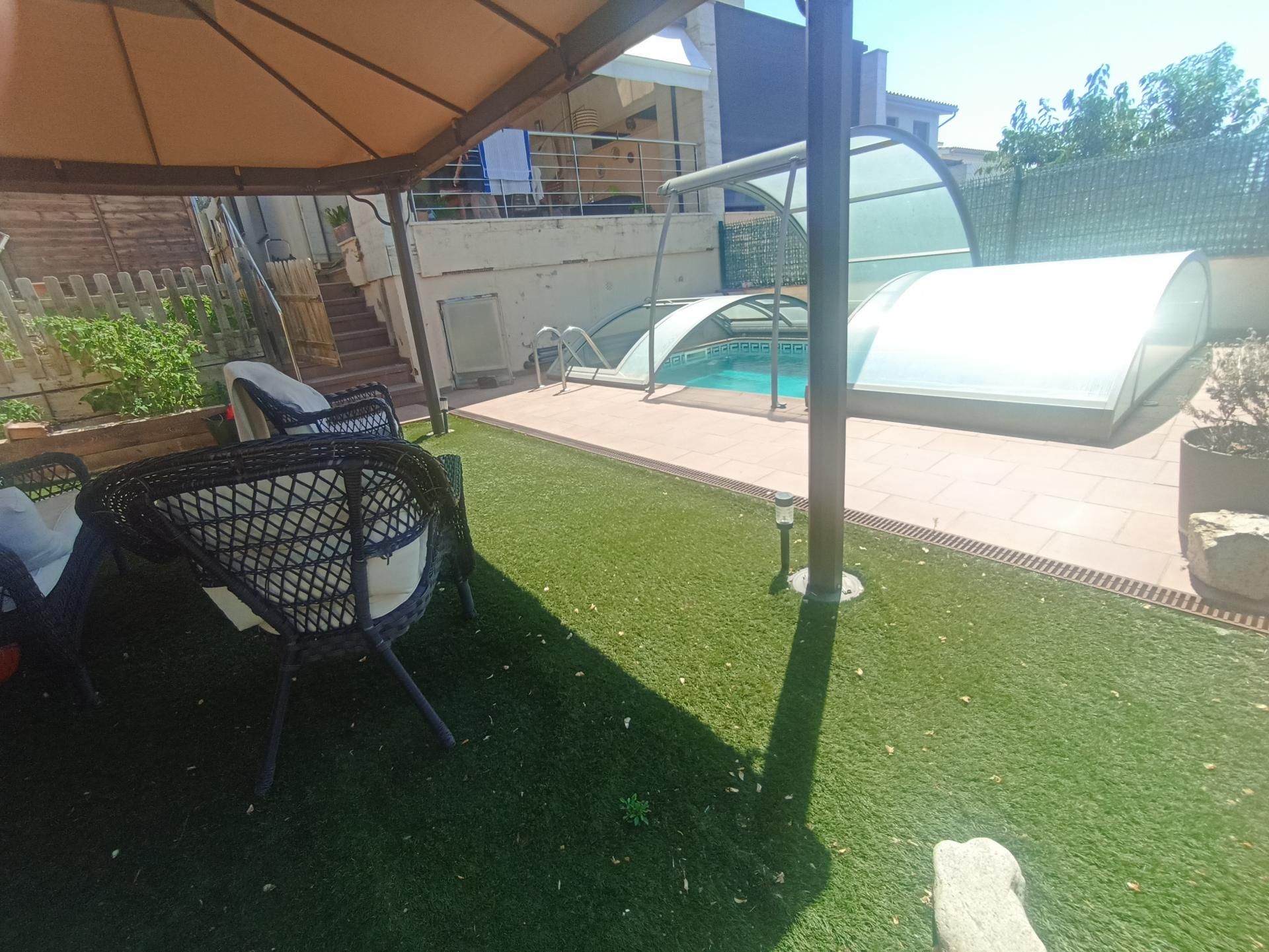 Piscina de Casa adosada en venda en Palamós amb Calefacció, Jardí privat i Terrassa