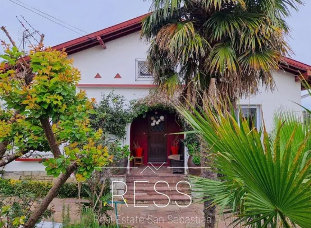 Vista exterior de Casa o chalet en venta en Saint-Jean-de-Luz con Calefacción, Jardín privado y Terraza