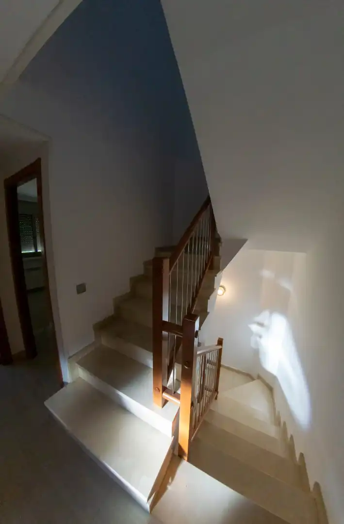 Casa aparellada amb terrassa en venda a Carrer d'Escornalbou 14, imagen 25