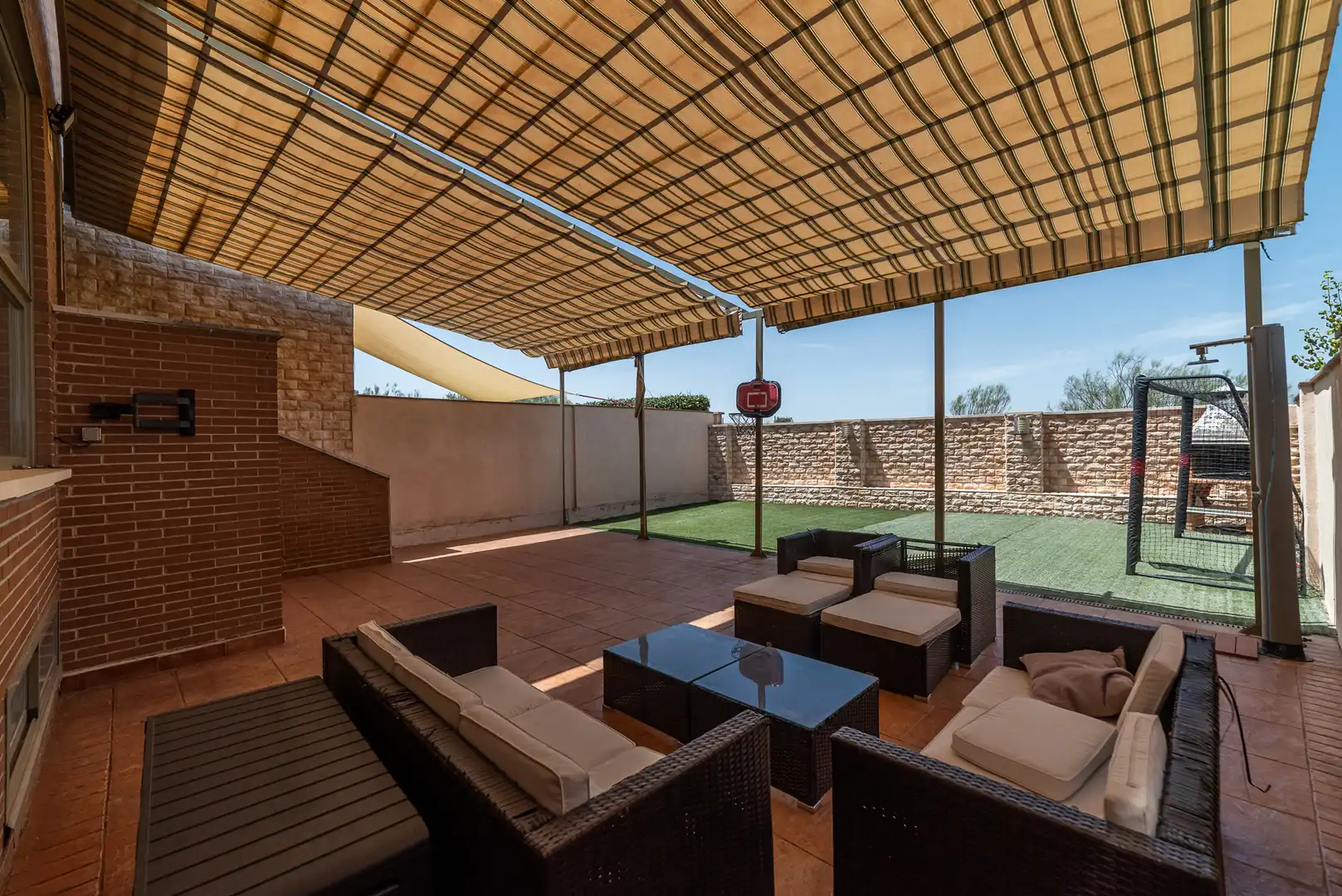 Terrassa de Casa o xalet en venda en Arroyomolinos (Madrid) amb Aire condicionat, Calefacció i Jardí privat