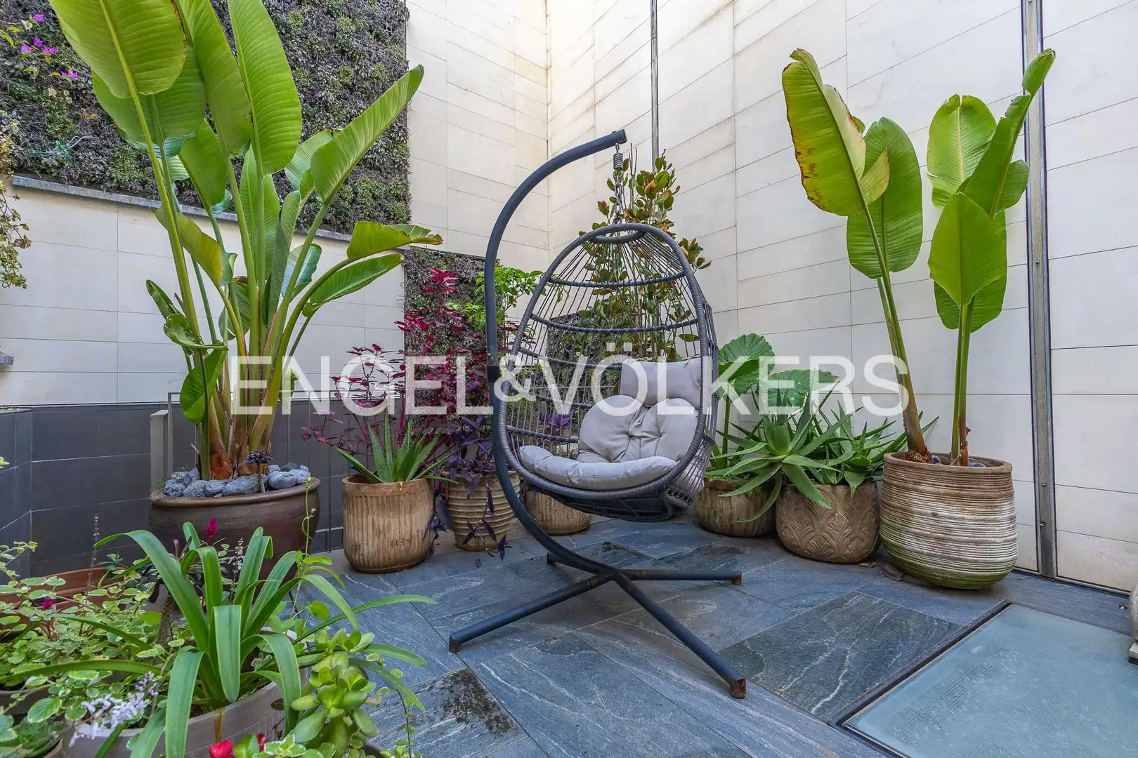 Terrassa de Casa o xalet en venda en Terrassa amb Aire condicionat, Calefacció i Jardí privat