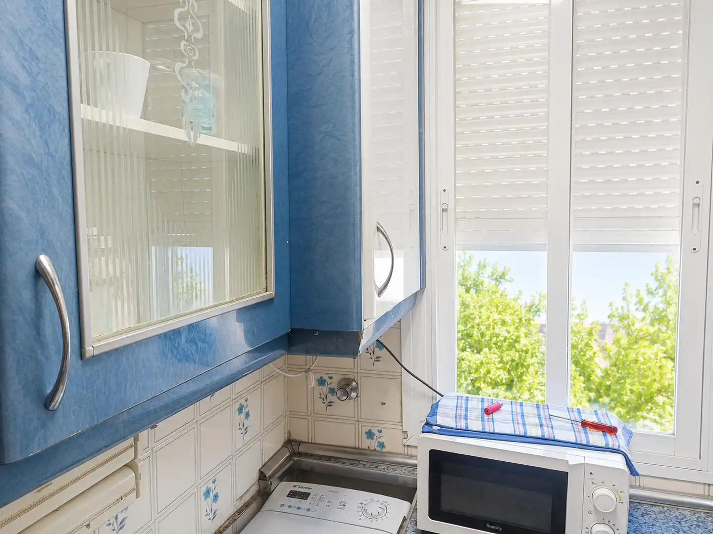 Kitchen of Apartments for sale in Madrid  with Air Conditioner, Washing machine and Microwave