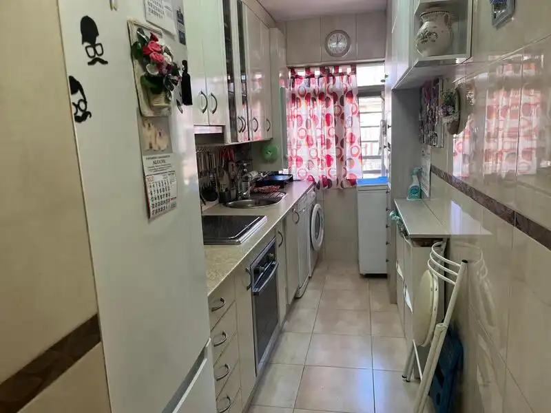 Piso con ascensor en venta en Latina, imagen 2
