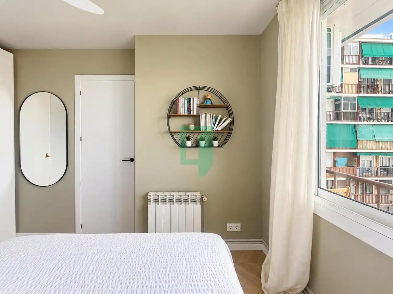 Bedroom of Flat for sale in Badalona  with Air Conditioner, Heating and Balcony