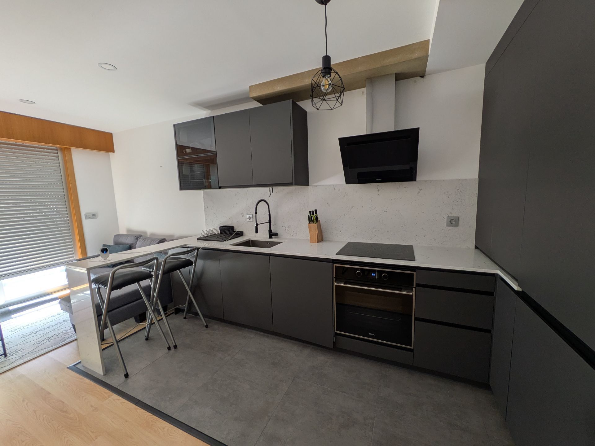 Kitchen of Flat for sale in Malpica de Bergantiños  with Terrace, Storage room and Furnished
