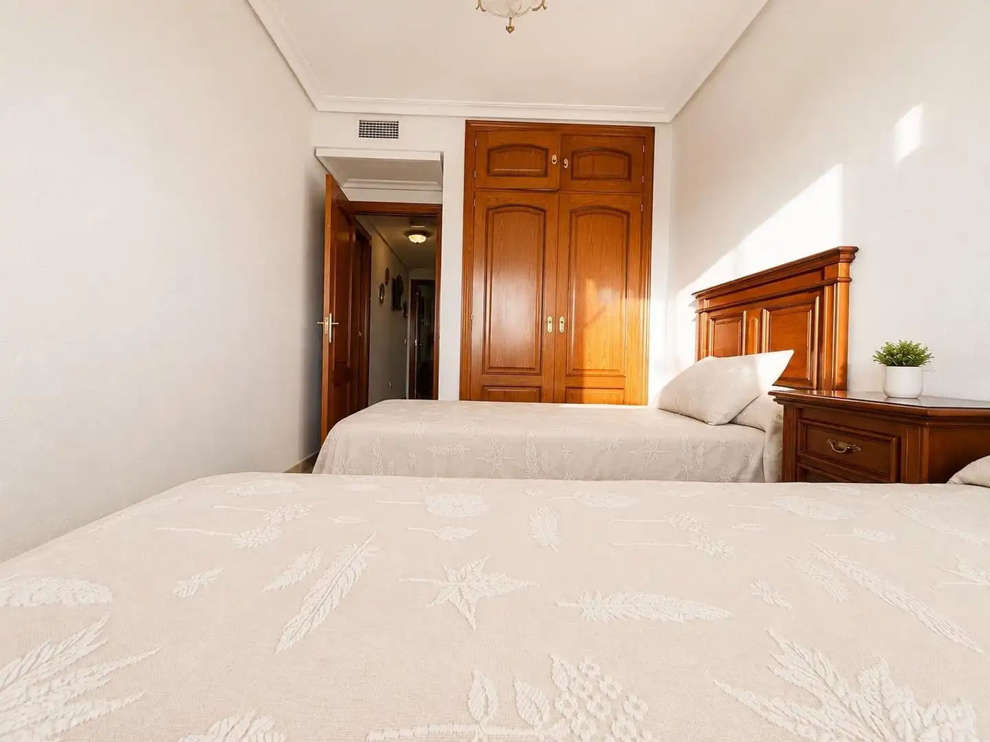 Schlafzimmer von Wohnung zum Verkauf in Córdoba mit Heizung, Privatgarten und Terrasse