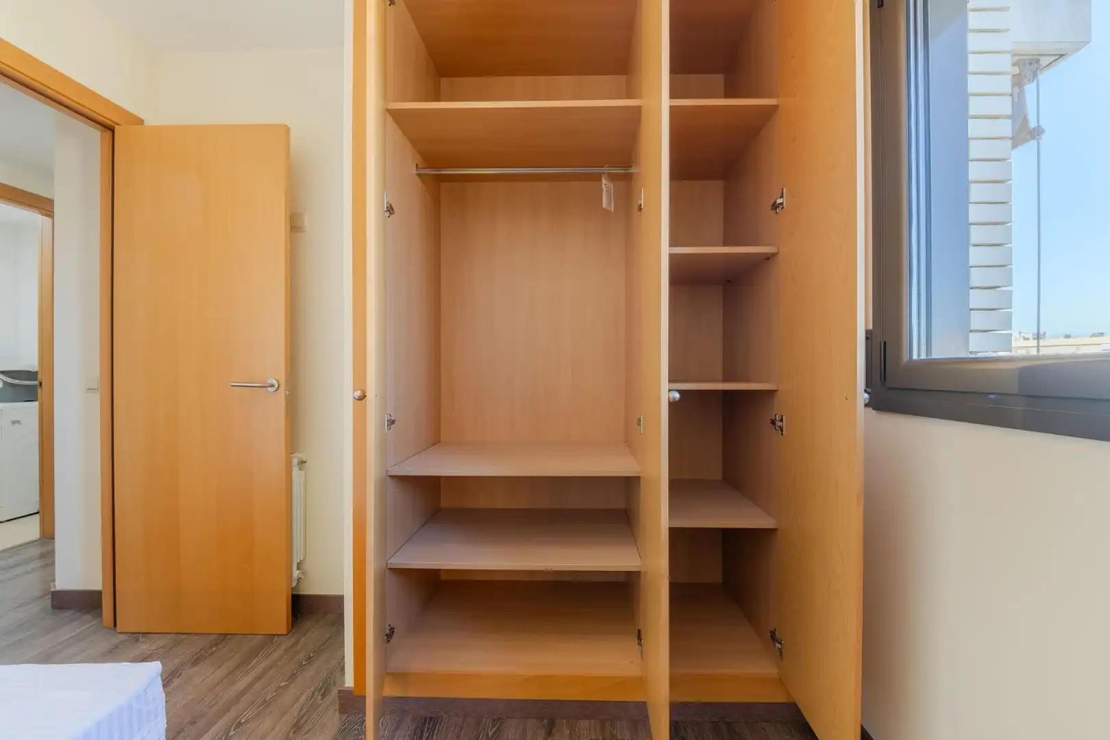 Schlafzimmer von Wohnung zur Miete in Salt