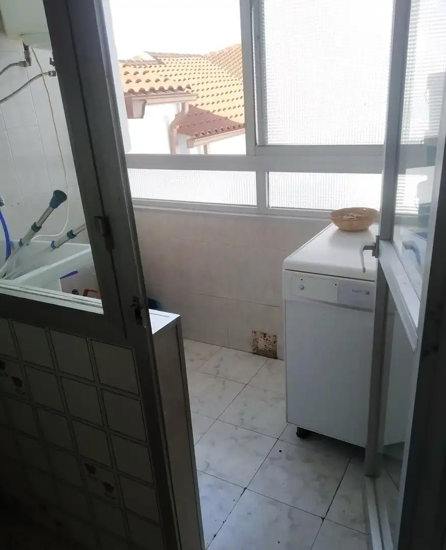Bany de Pis en venda en Ronda amb Terrassa
