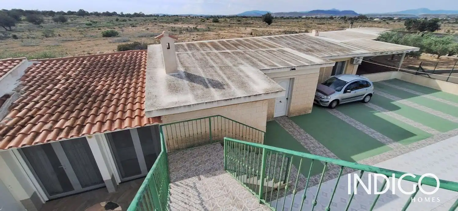 Vista exterior de Casa o chalet en venta en Elche / Elx con Aire acondicionado, Calefacción y Terraza
