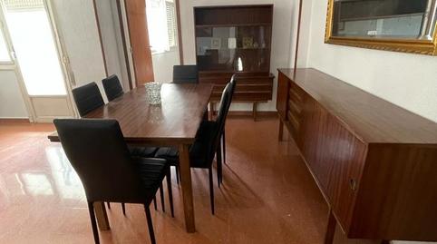 Foto 2 de Piso de alquiler en Mercado, Alicante