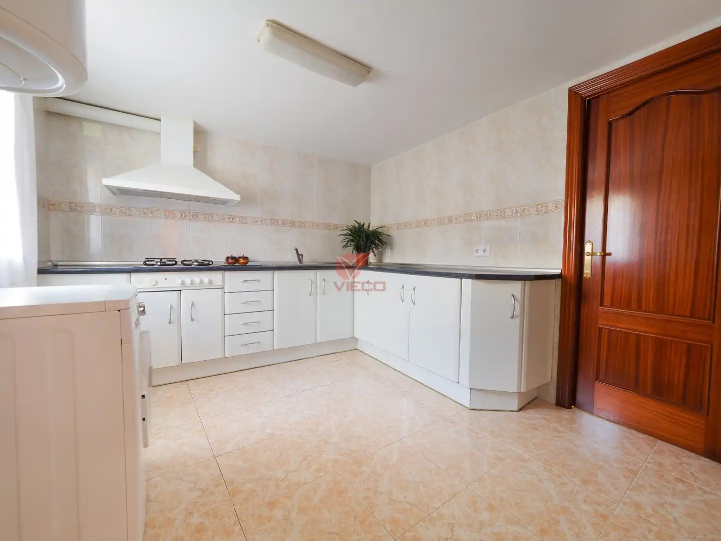 Cuina de Casa o xalet en venda en Mariana amb Calefacció i Terrassa