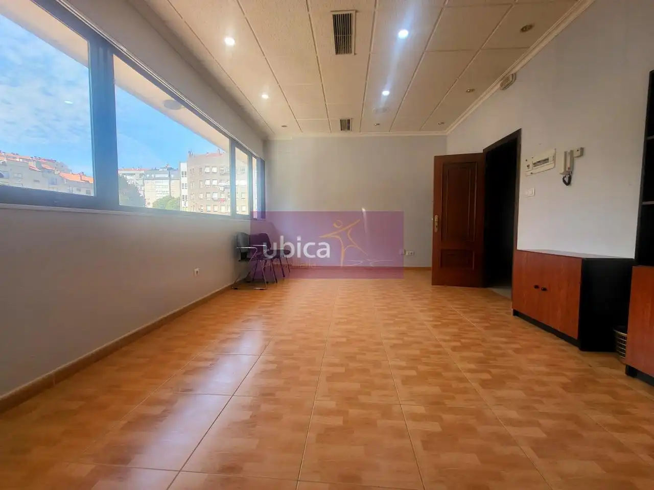 Oficina en venda en Vigo  amb Aire condicionat i Traster