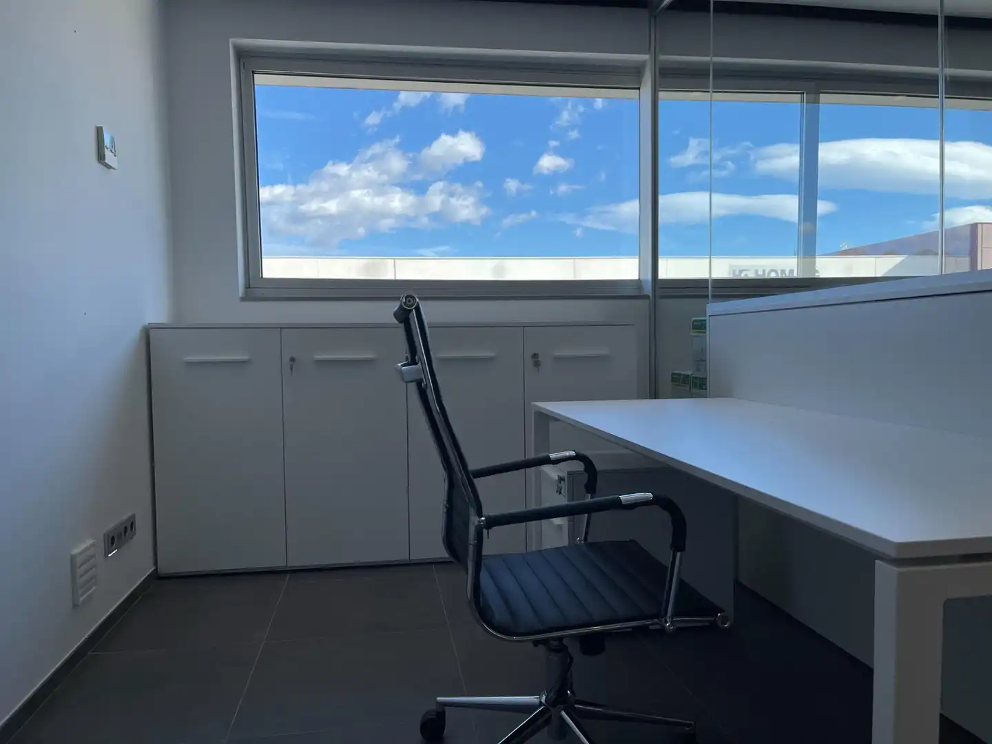 Büro zur Miete in Llinars del Vallès mit Klimaanlage, Heizung und Möbliert