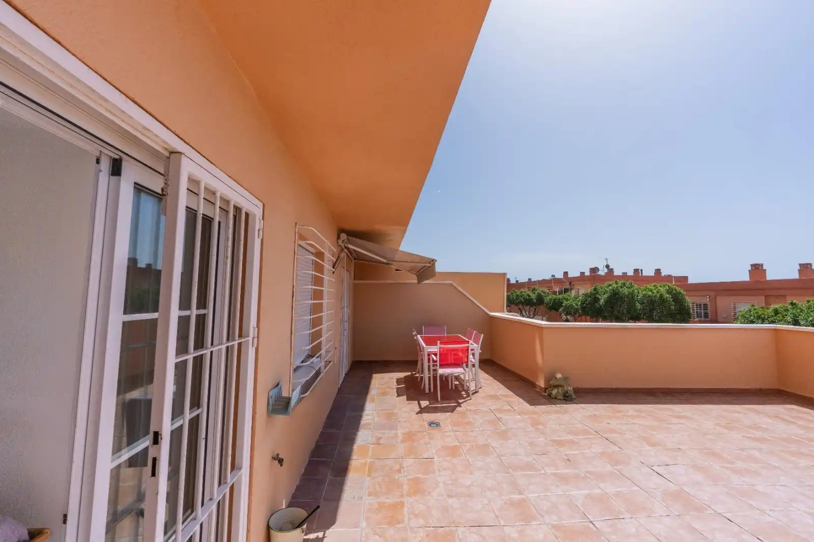 Terraza de Piso en venta en Roquetas de Mar con Aire acondicionado, Terraza y Amueblado