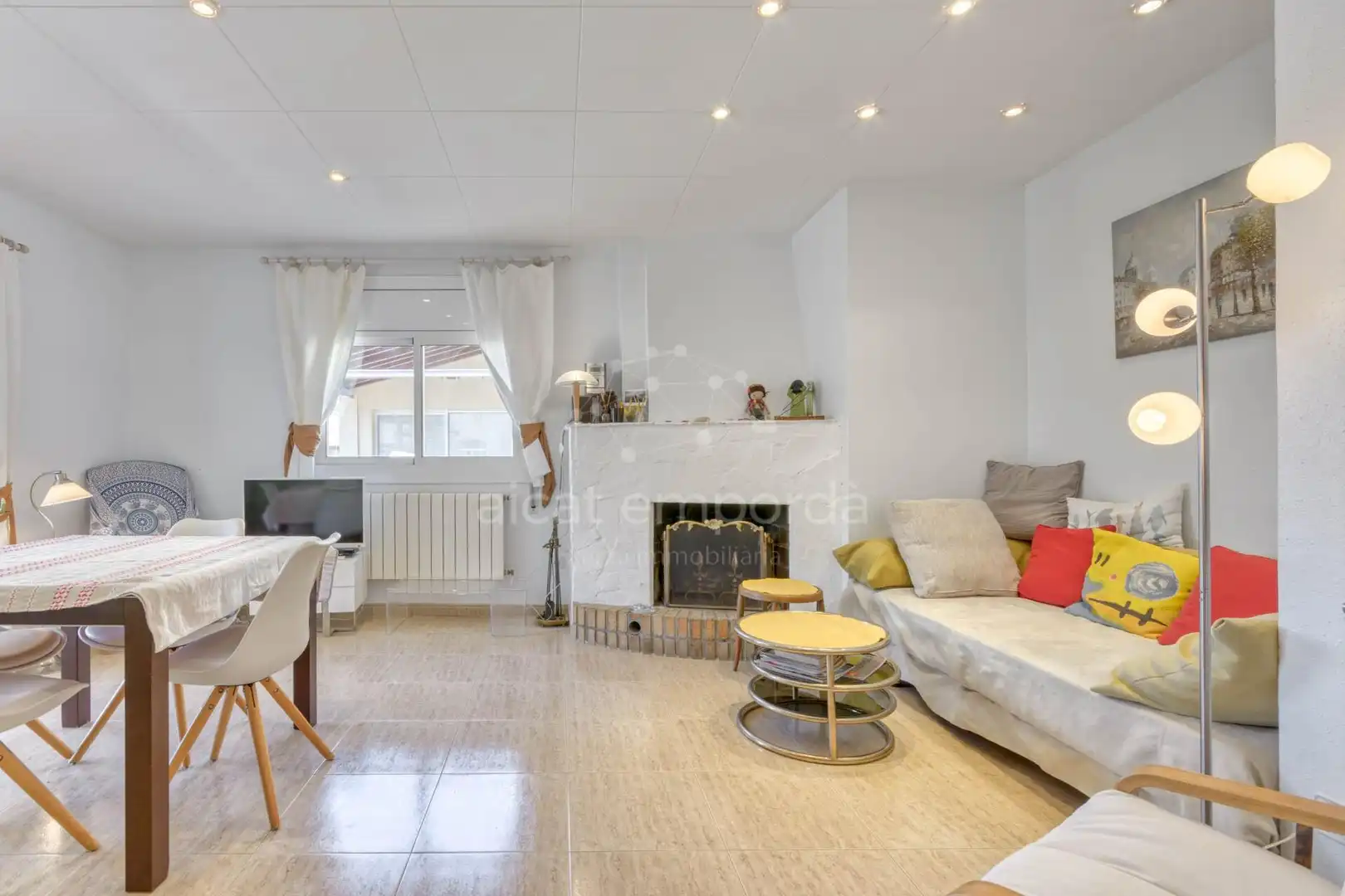 Sala d'estar de Apartament en venda en Roses amb Calefacció, Terrassa i Traster