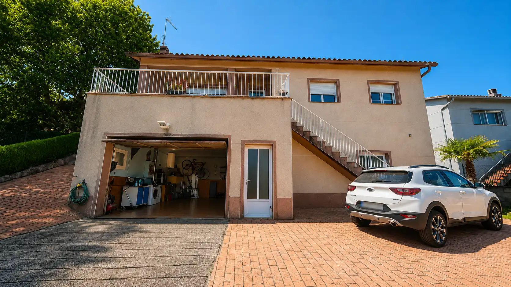 Exterior view of Houses for sale in Riells i Viabrea  with Private garden