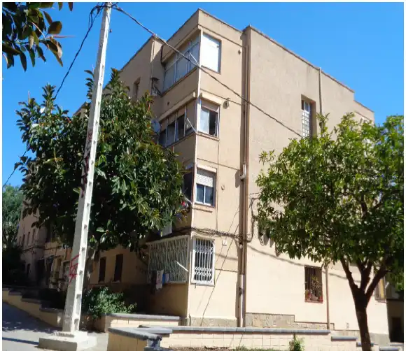 Vista exterior de Piso en venta en L'Hospitalet de Llobregat