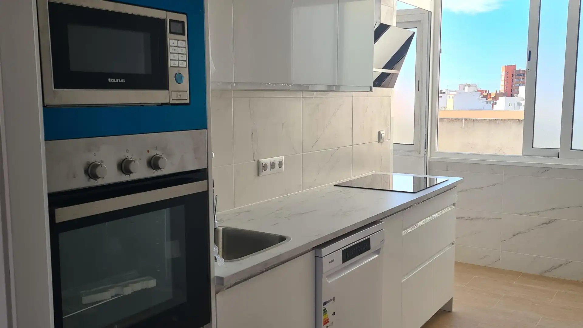 Attic for rent in Foners