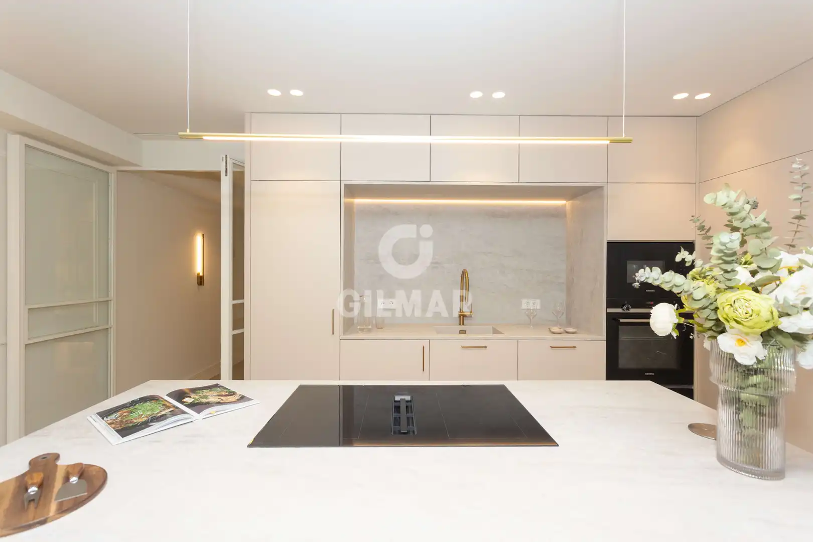 Kitchen of Flat for sale in Madrid  with Heating, Private garden and Storage room