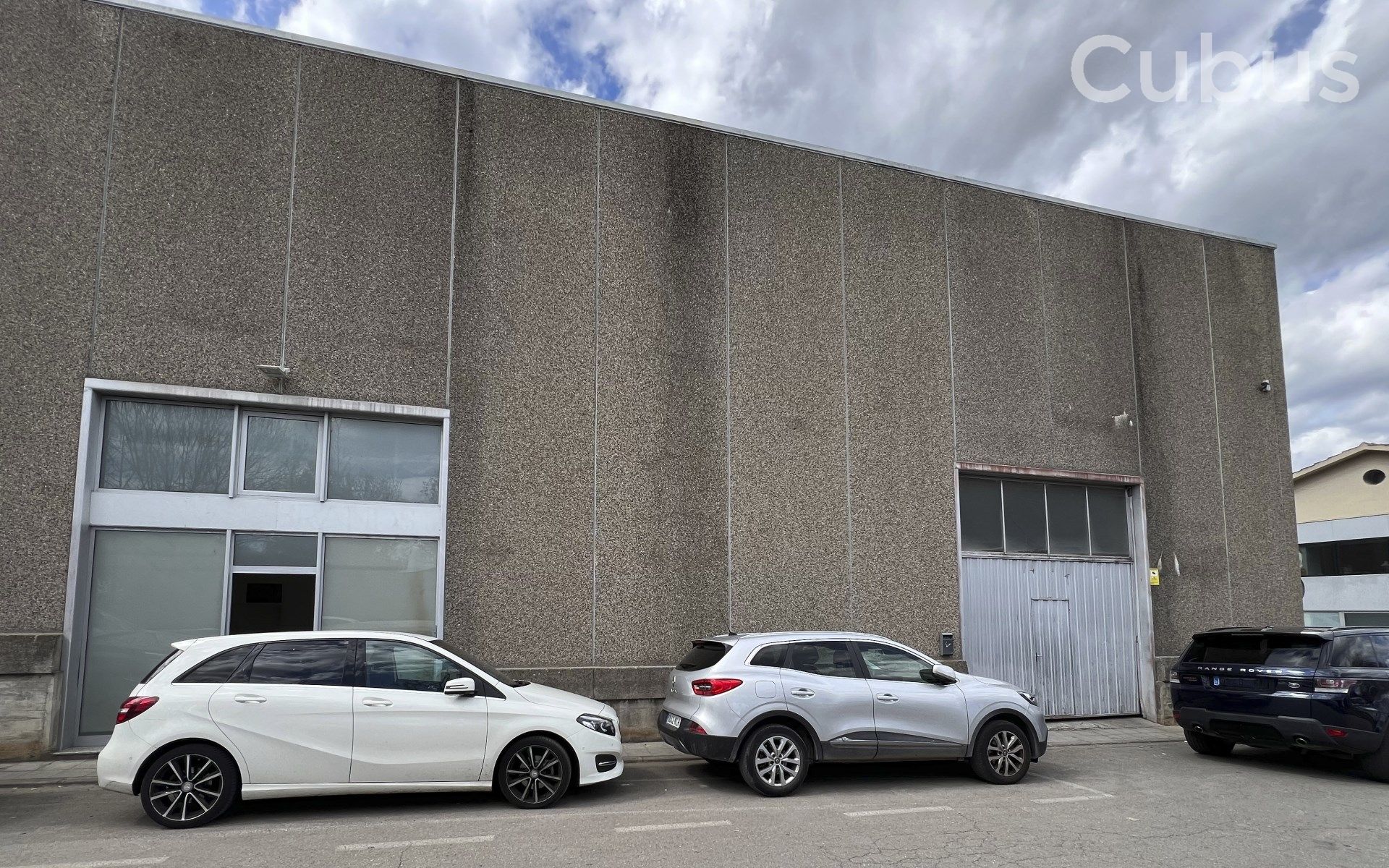 Exterior view of Industrial buildings to rent in Olot