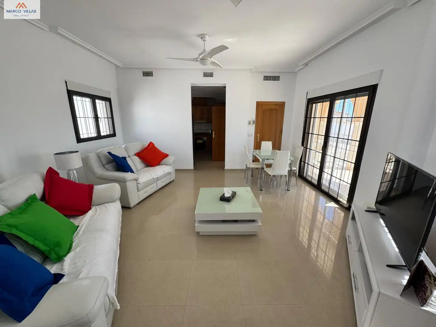 Sala d'estar de Casa o xalet en venda en San Fulgencio amb Aire condicionat, Jardí privat i Piscina