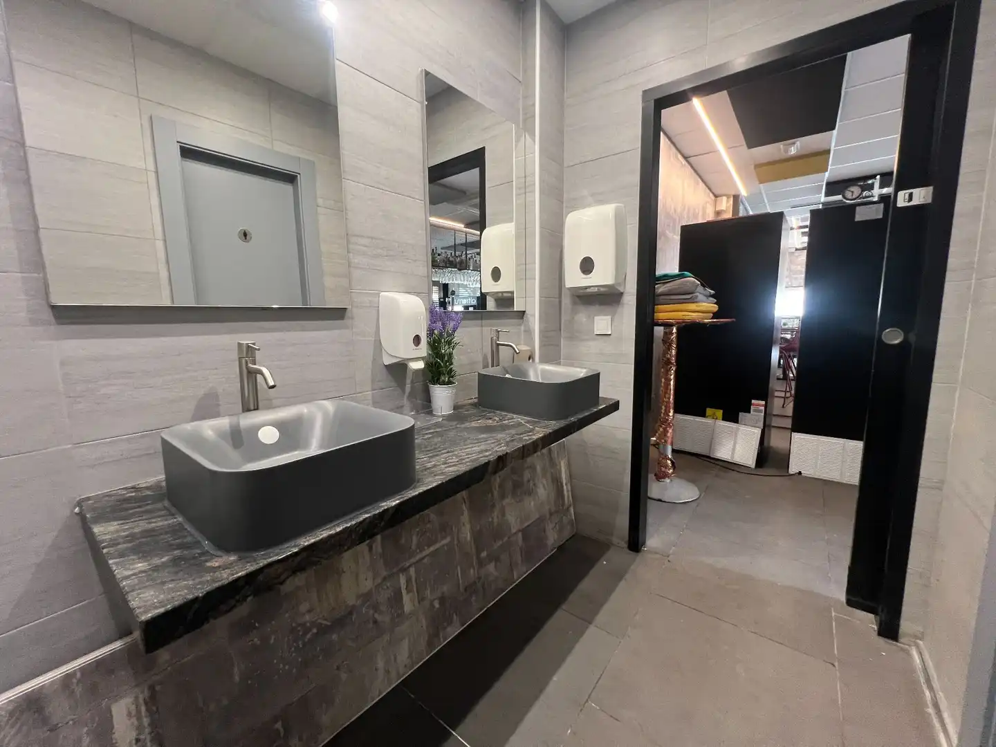 Local comercial en venta en HOLANDA, imagen 30