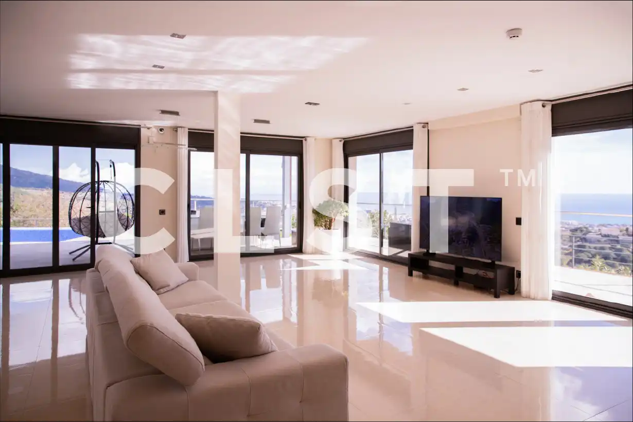 Casa con terraza en alquiler en Carrer dels Caçadors, imagen 4