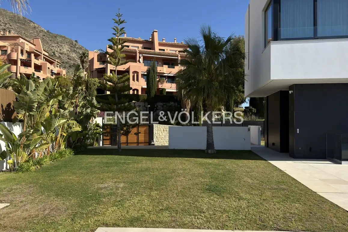 Casa con piscina in vendita a Golf Bahía, imagen 43