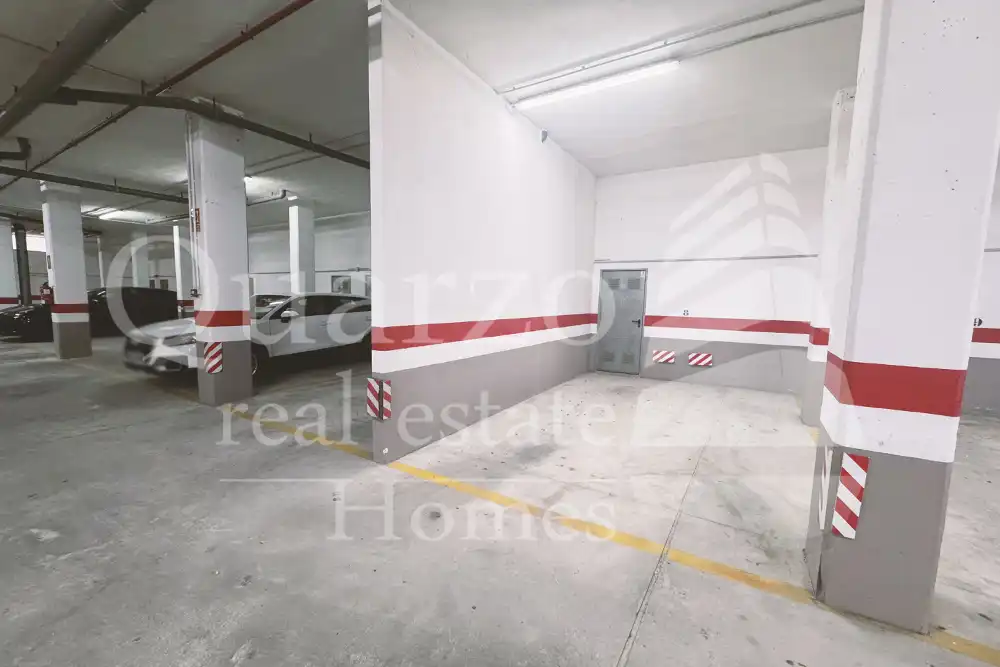 Aparcament de Apartament en venda en Dénia amb Aire condicionat, Calefacció i Terrassa