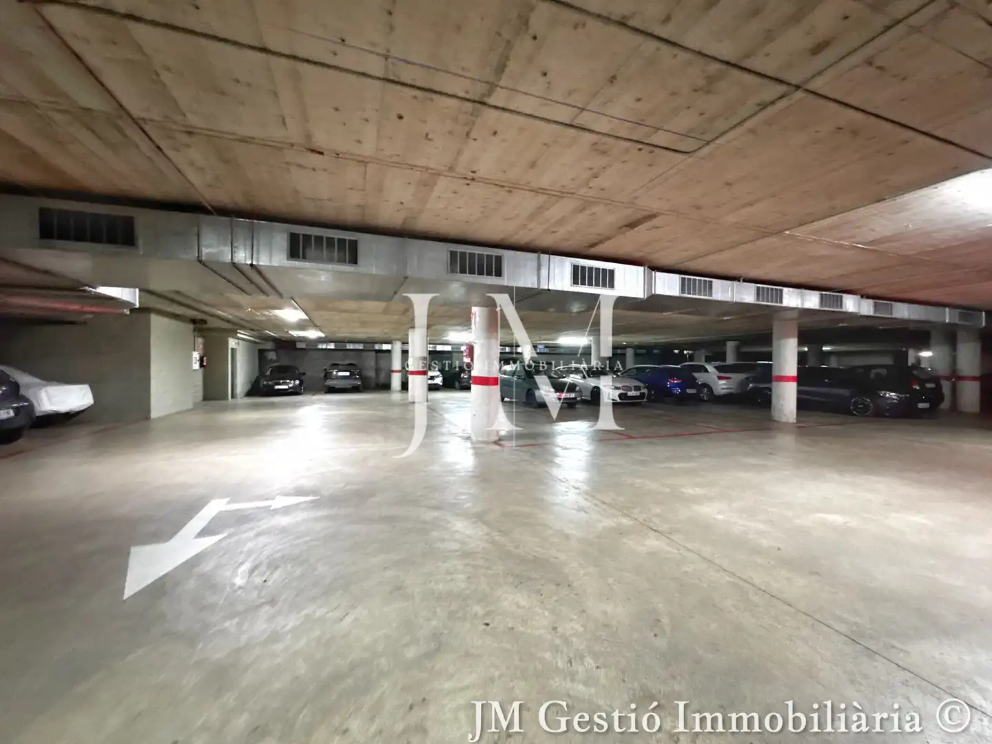 Parkplatz von Wohnung zum Verkauf in Terrassa mit Klimaanlage, Heizung und Parkett