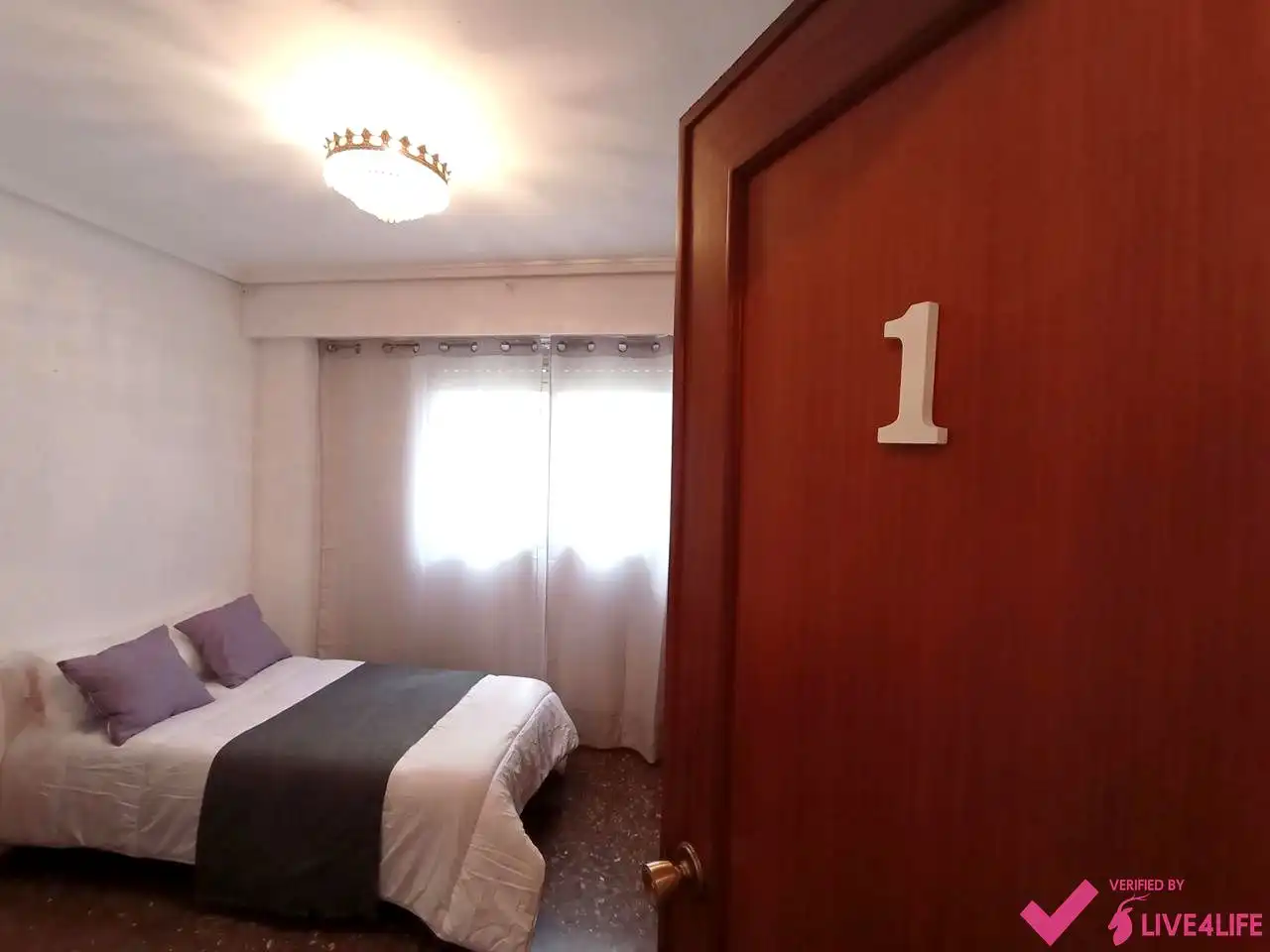 Habitación de Piso de alquiler en Valencia con Aire acondicionado, Terraza y Amueblado