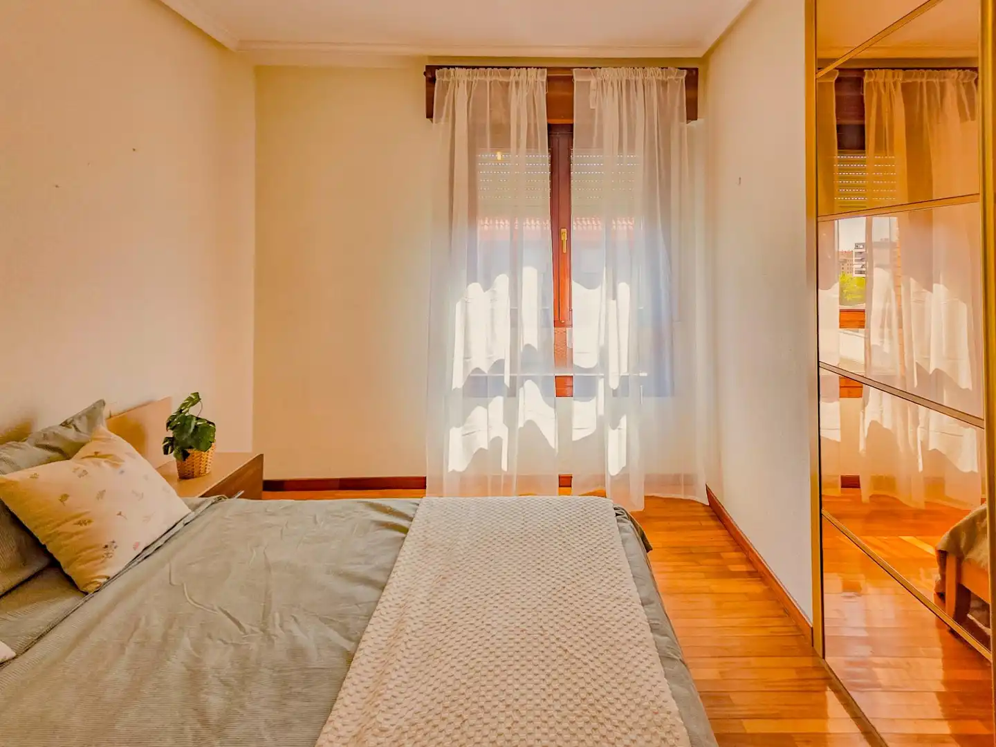 Schlafzimmer von Wohnung zum Verkauf in  Logroño mit Heizung, Abstellraum und Gemeinschaftspool