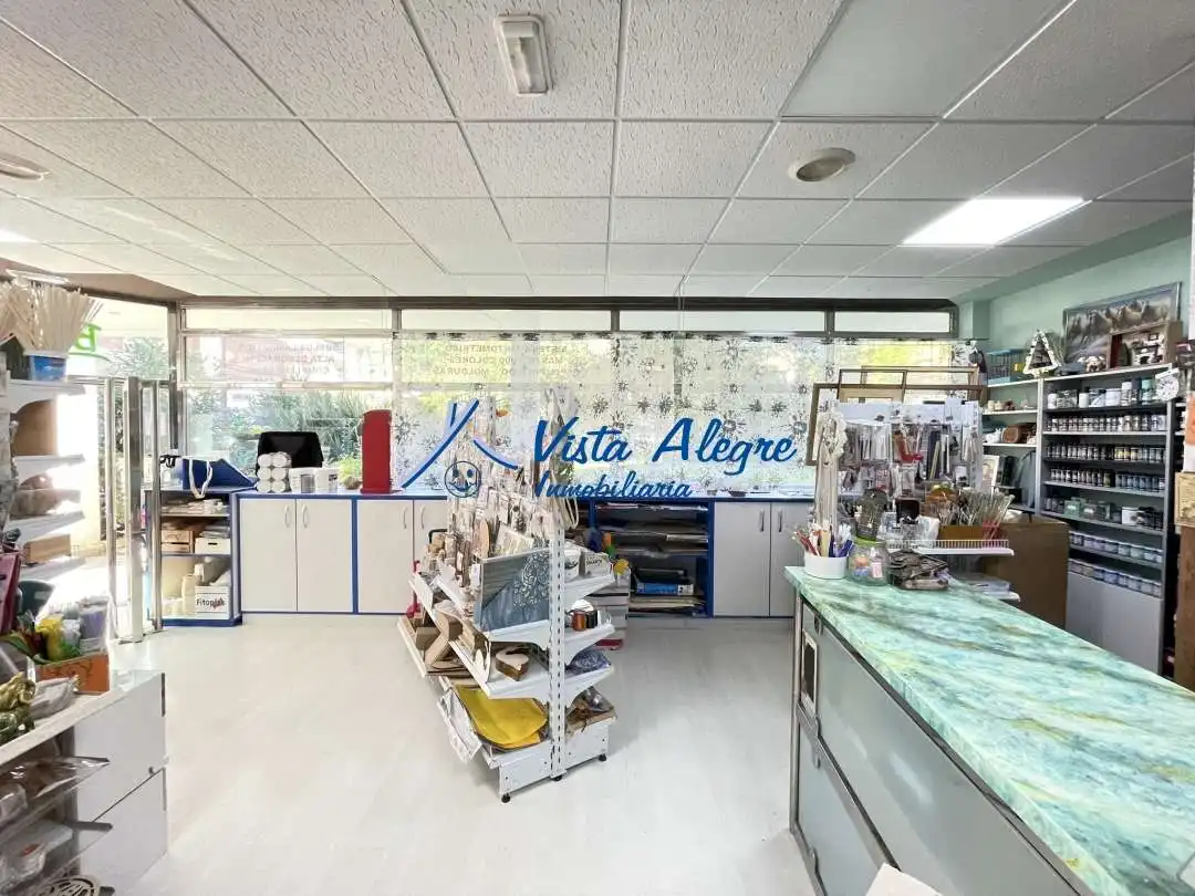Locale commerciale in vendita a Calle Camilo José Cela, imagen 2