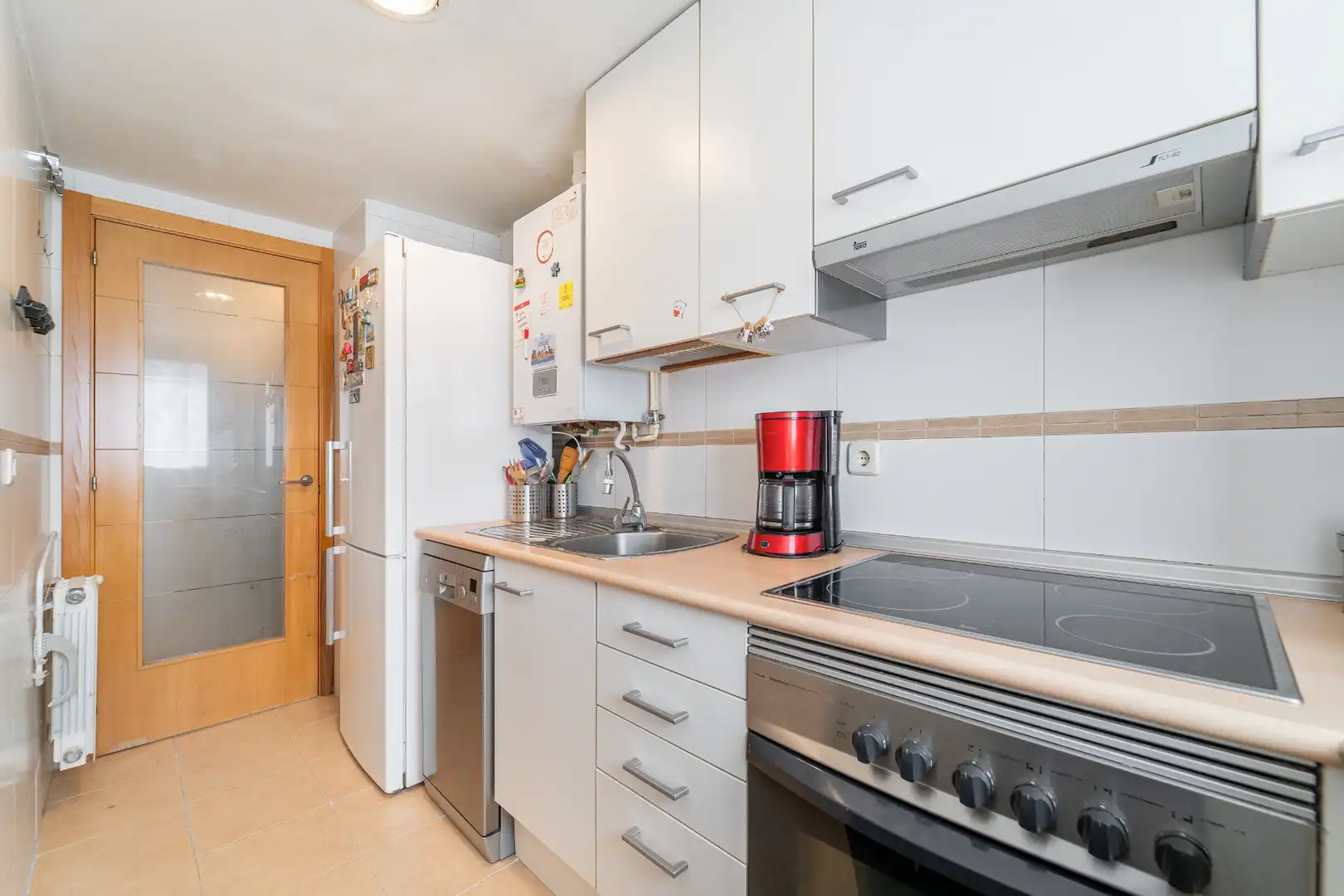 Kitchen of Flat for sale in Madrid  with Air Conditioner, Heating and Storage room