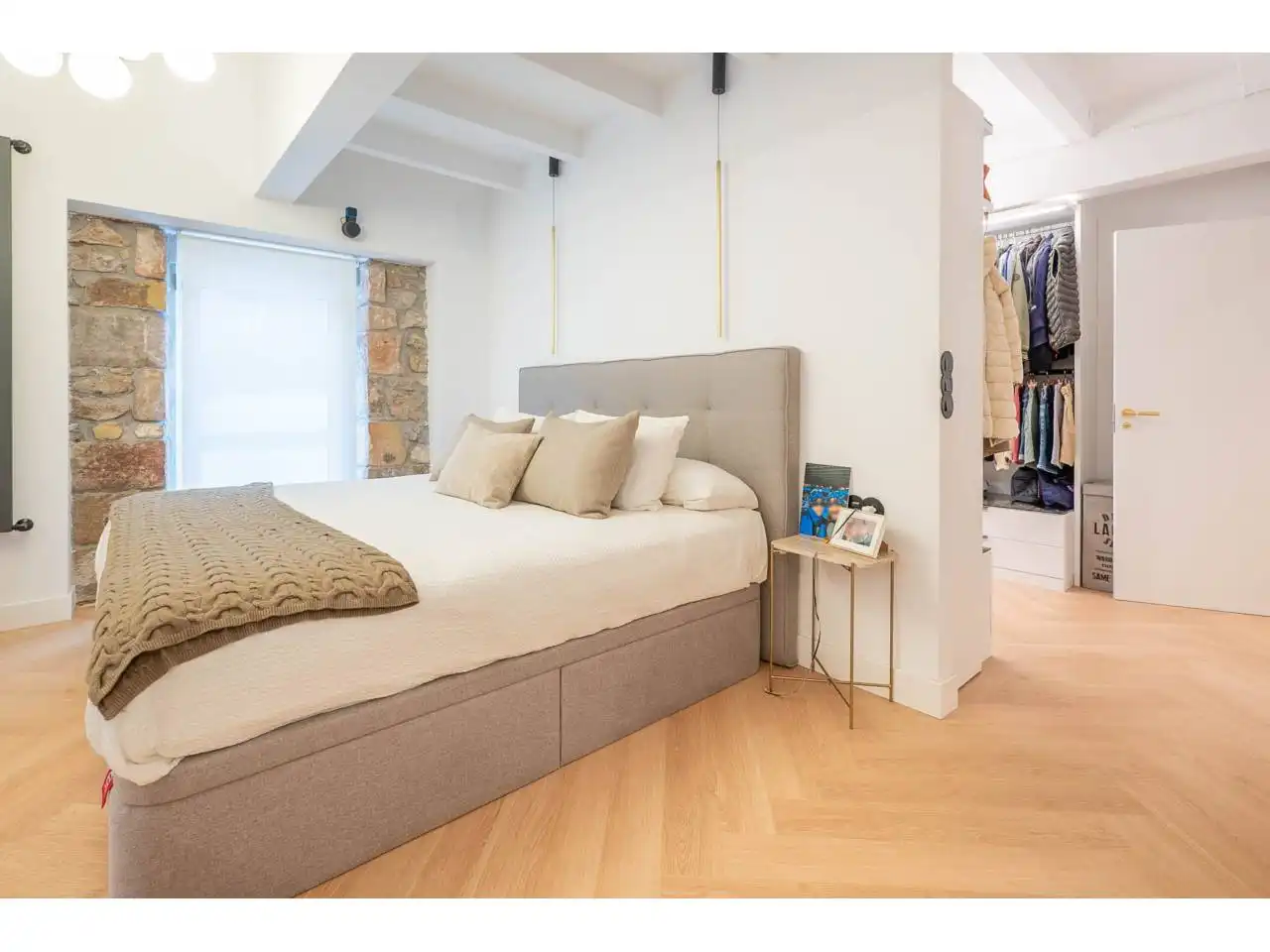 Dormitori de Casa o xalet en venda en Donostia - San Sebastián  amb Aire condicionat, Calefacció i Jardí privat